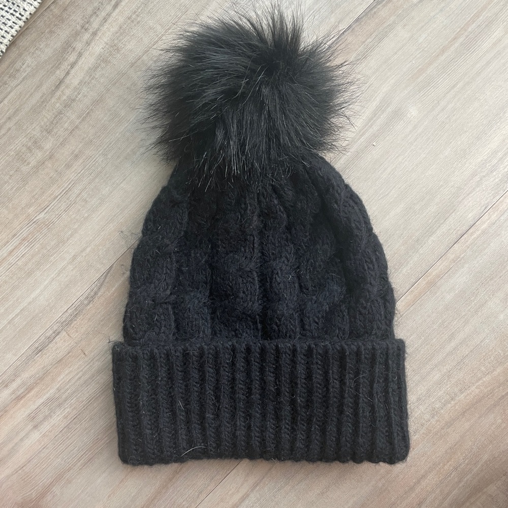 Abercrombie & Fitch Black Knit Beanie/Pom Pom Hat